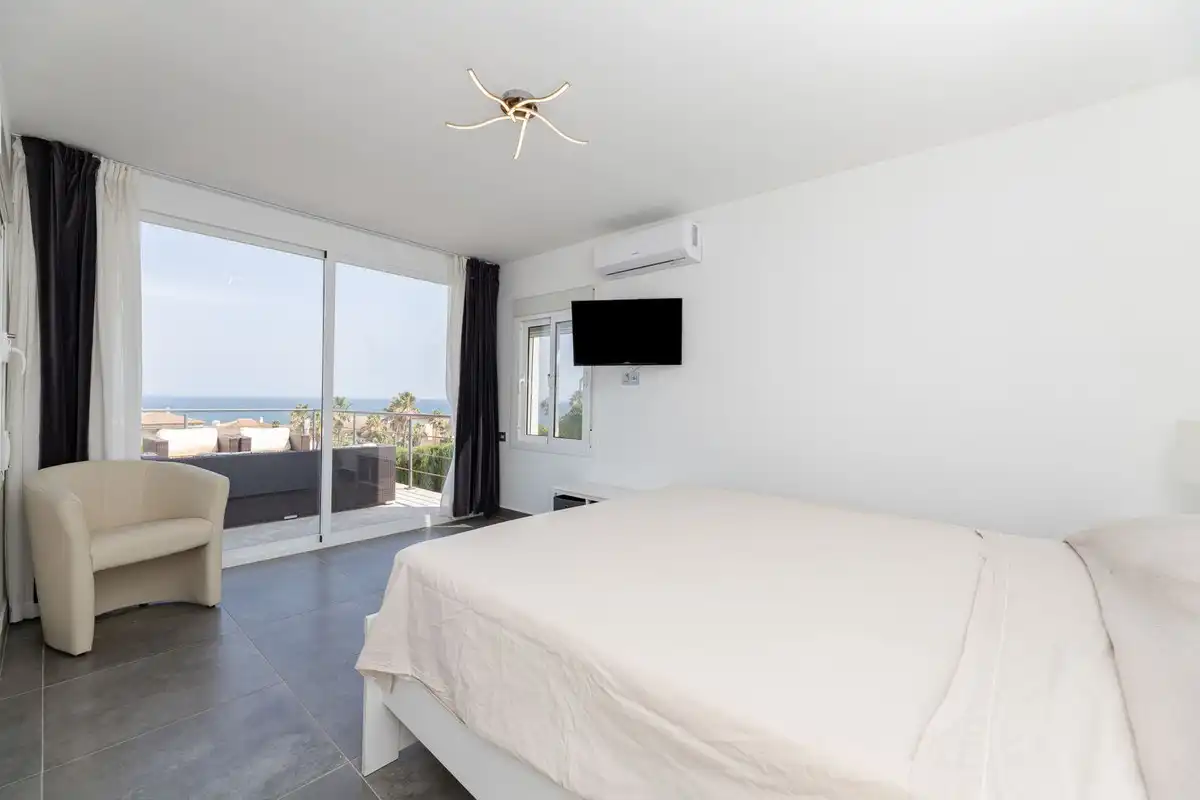 Chalet con piscina en venta en Estepona Pueblo, imagen 25