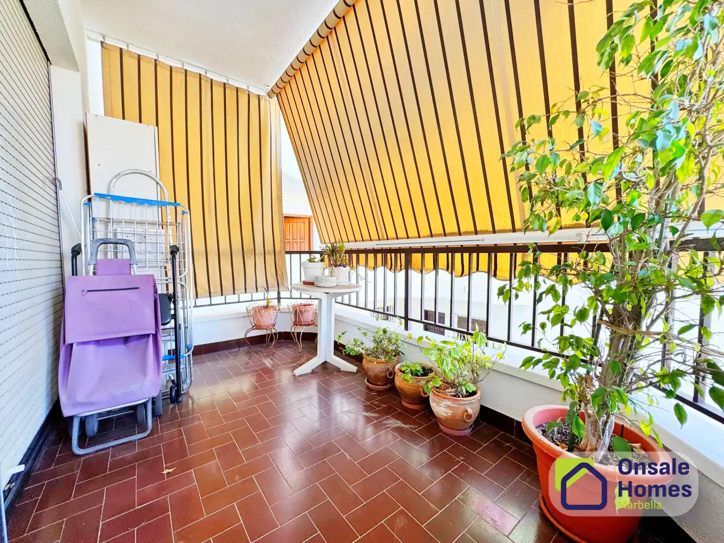 Terrasse von Wohnung zum Verkauf in Marbella mit Terrasse, Balkon und Gemeinschaftspool