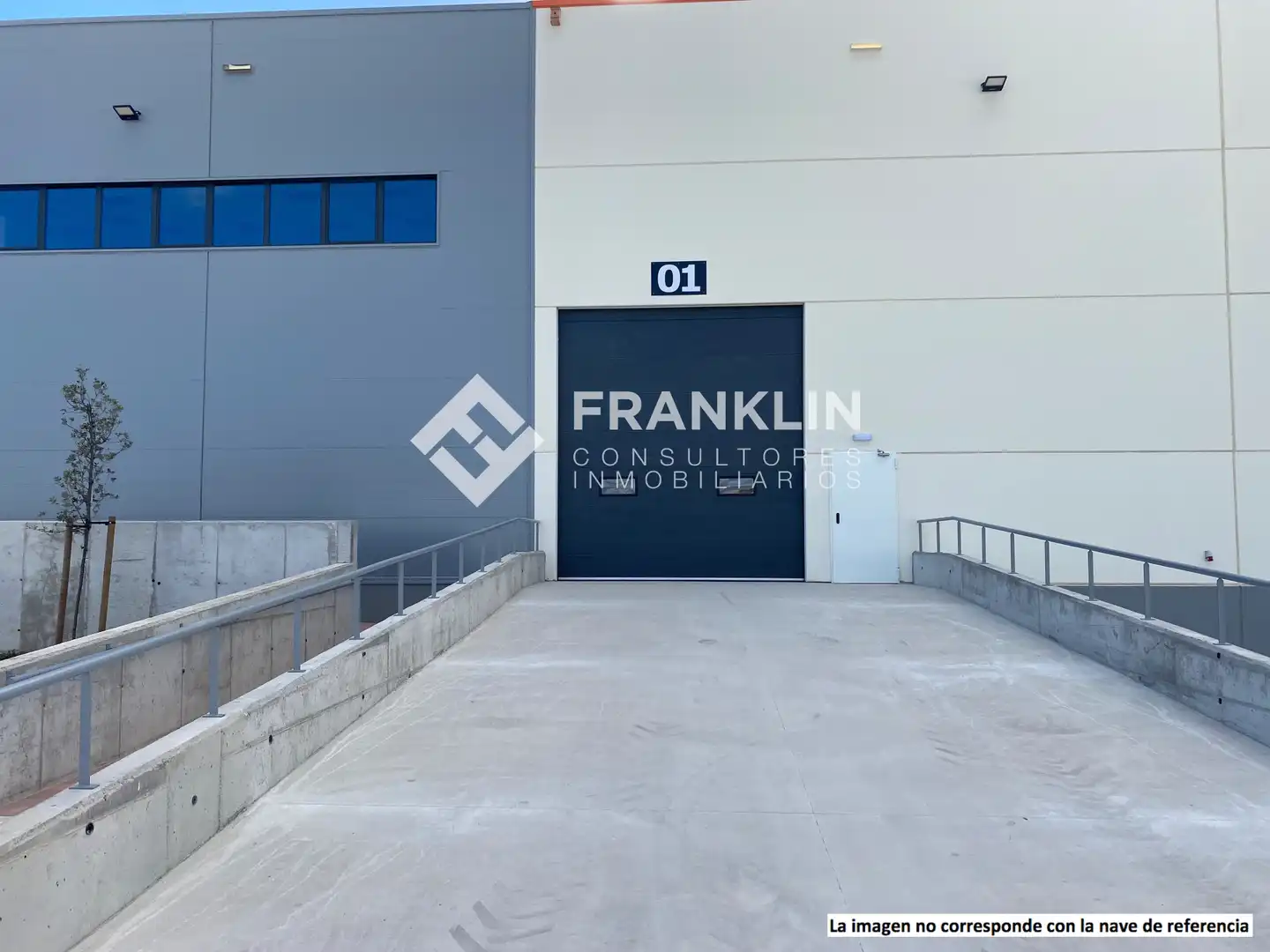 Exterior view of Industrial buildings for sale in Alcover