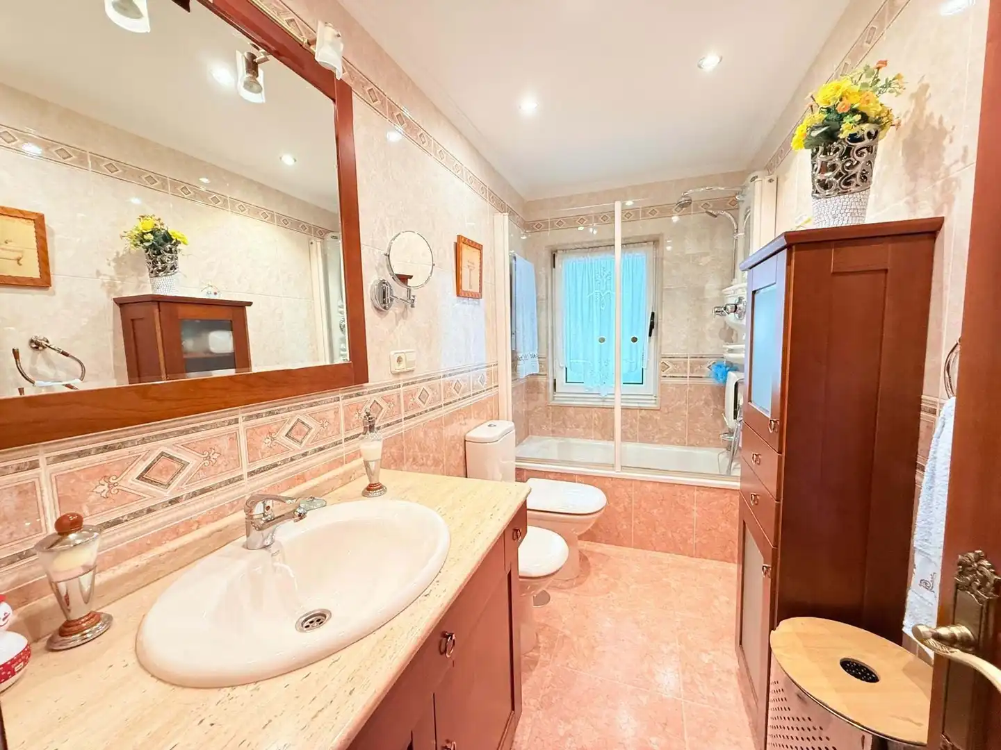 Bathroom of Flat for sale in Gijón   with Heating