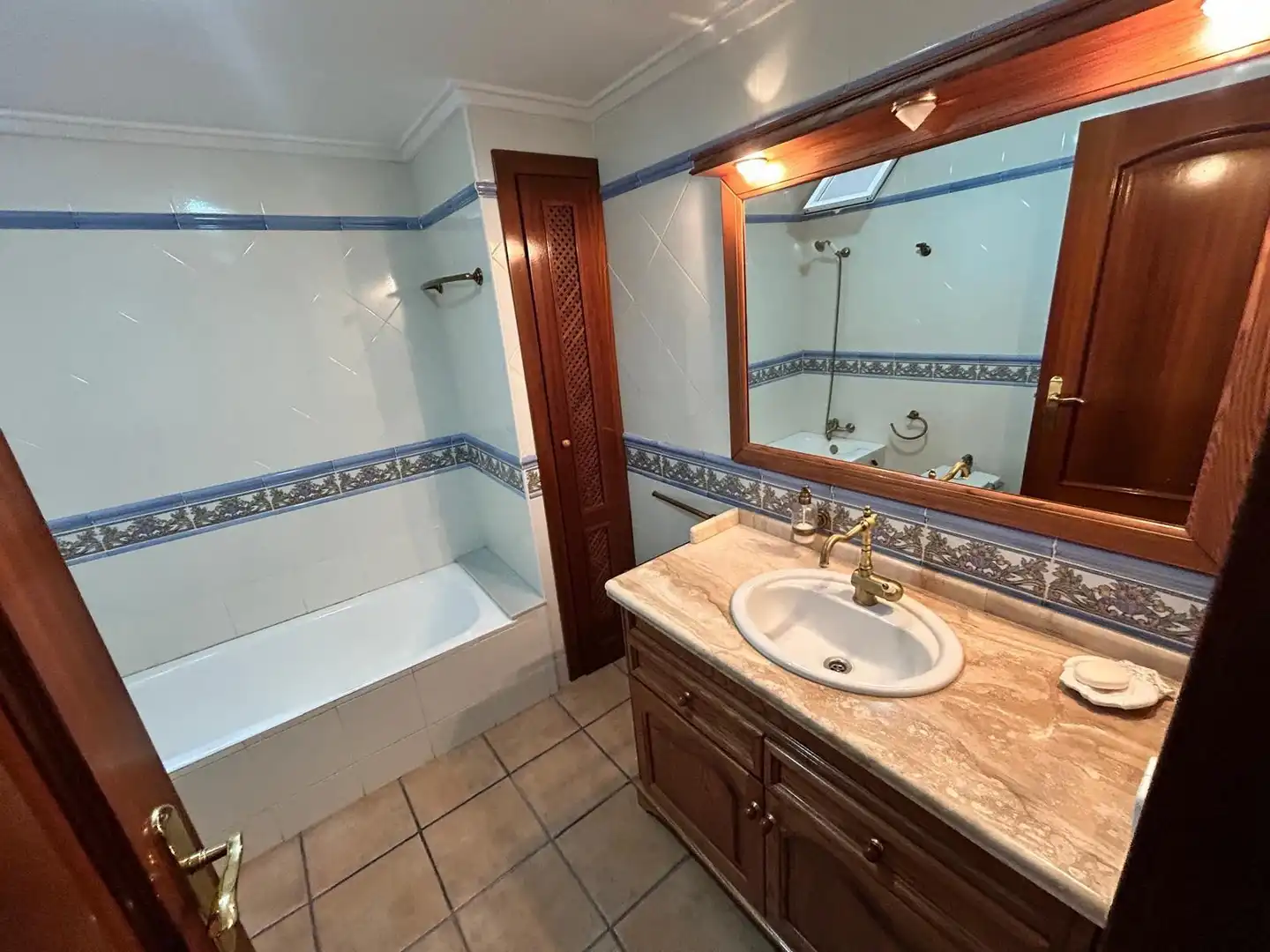 Bany de Casa o xalet en venda en Alfauir amb Calefacció, Jardí privat i Parquet