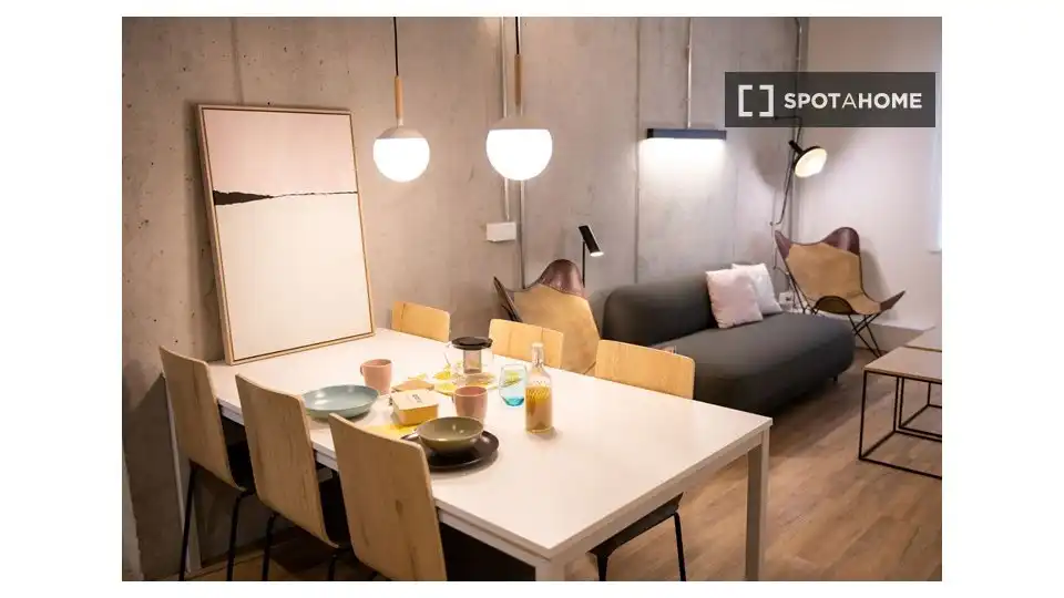 Comedor de Casa o chalet para compartir en Barcelona con Aire acondicionado, Terraza y Amueblado