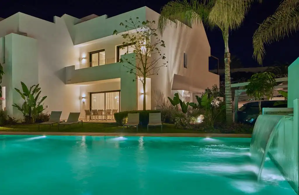 Swimming pool of Detached homes for rent in Marbella  with Air Conditioner, Terrace and Furnished