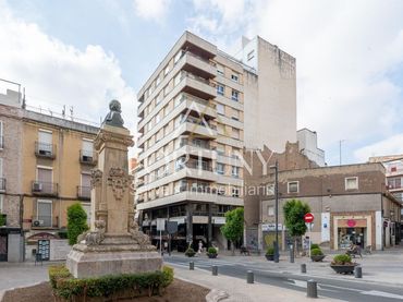 Piso con ascensor en venta en de Catalunya 2