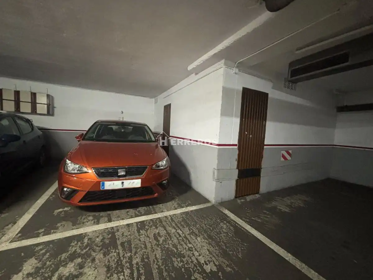 Parking de Piso en venta en  Logroño con Calefacción, Parquet y Trastero