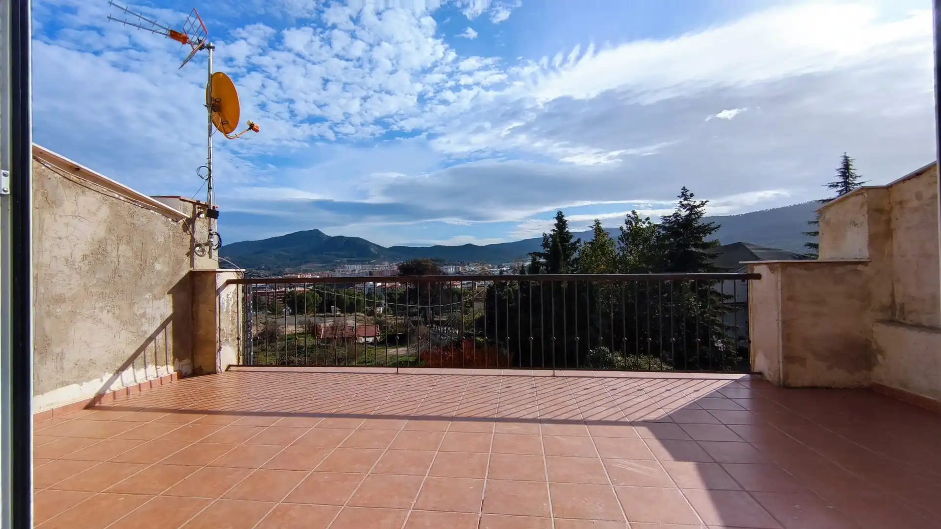 Terrassa de Casa adosada en venda en Alcoy / Alcoi amb Aire condicionat, Jardí privat i Traster
