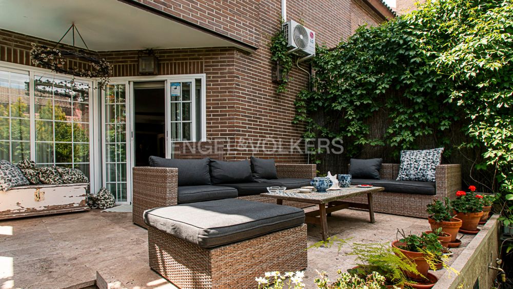 Terrassa de Casa o xalet en venda en  Madrid Capital amb Aire condicionat, Calefacció i Jardí privat