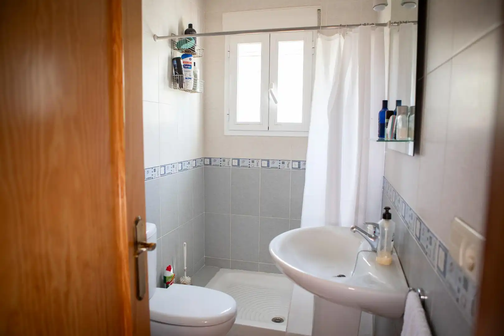 Baño de Casa o chalet en venta en Villanueva del Rosario con Aire acondicionado, Calefacción y Jardín privado