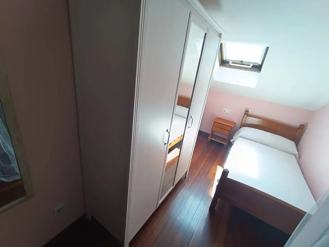 Bedroom of Flat for rent in Brión  with Heating, Terrace and Storage room