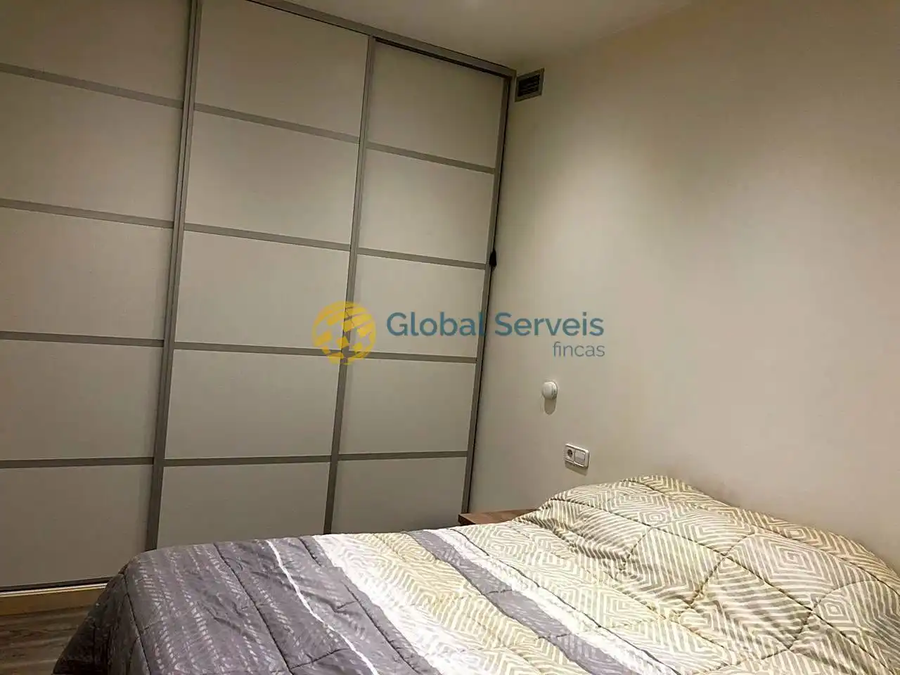 Schlafzimmer von Geschaftsraum zum Verkauf in Barcelona mit Klimaanlage