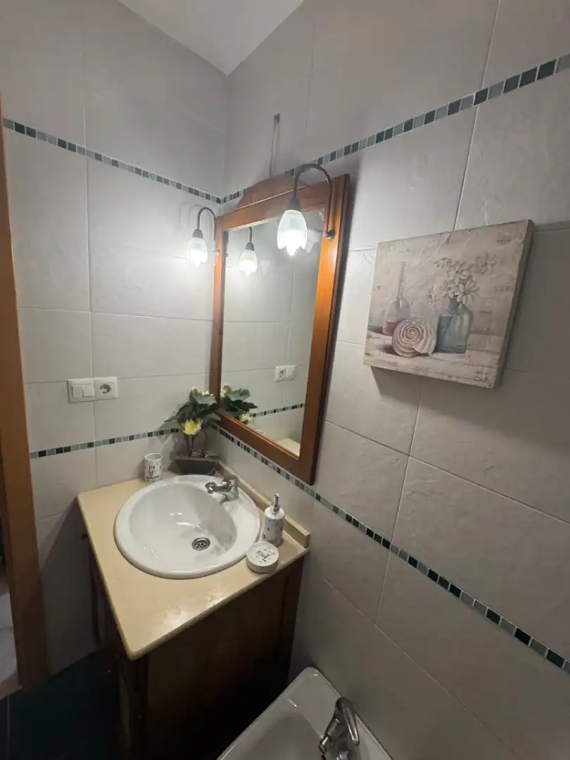 Badezimmer von Wohnung zum Verkauf in Sanlúcar de Barrameda mit Klimaanlage, Heizung und Terrasse
