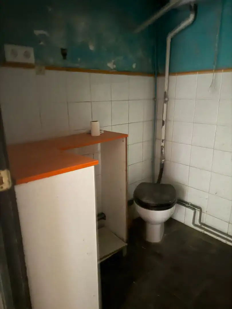 Baño de Local en venta en Santander