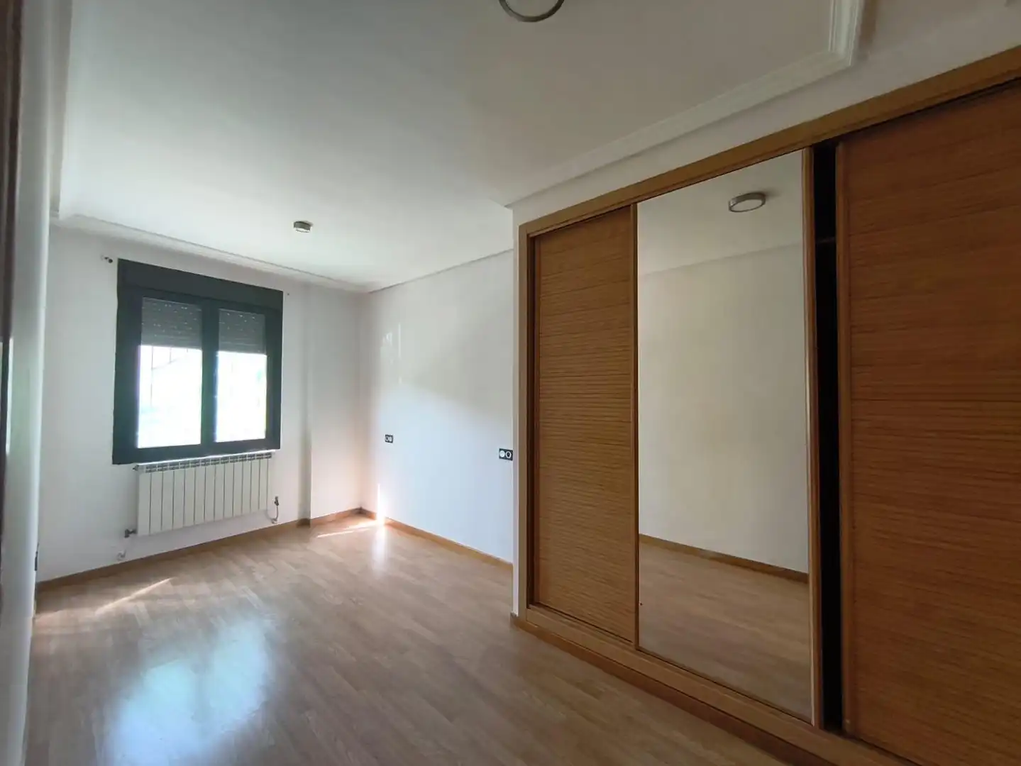 Habitación de Planta baja en venta en Ocaña con Calefacción