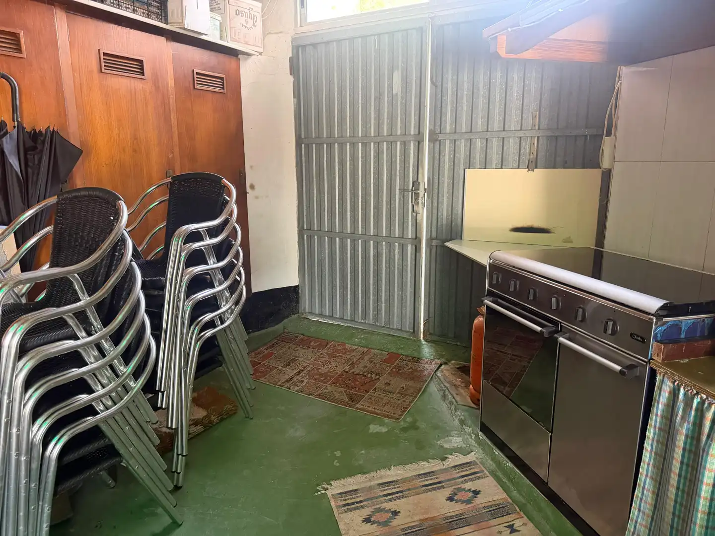 Cuina de Casa o xalet en venda en Cabanas amb Jardí privat, Terrassa i Traster