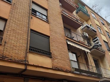 Pis amb balcó en venda a El Pilar