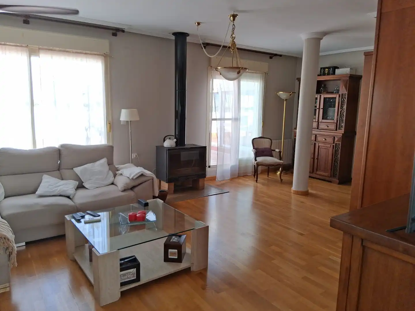 Sala d'estar de Pis en venda en Albacete amb Aire condicionat, Jardí privat i Terrassa