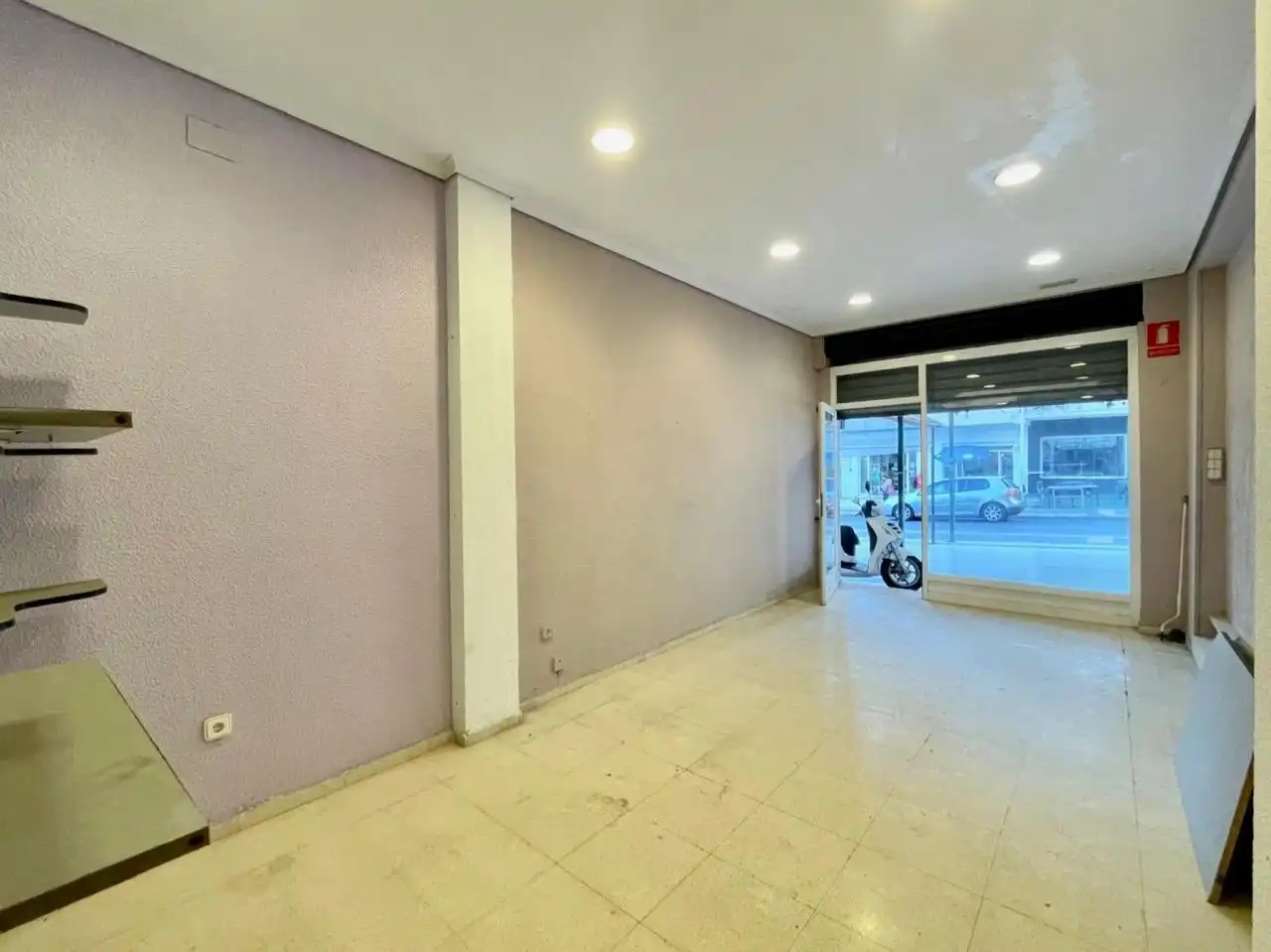 Gewerbefläche zum Verkauf in Avenida DR ORTS LLORCA, imagen 2