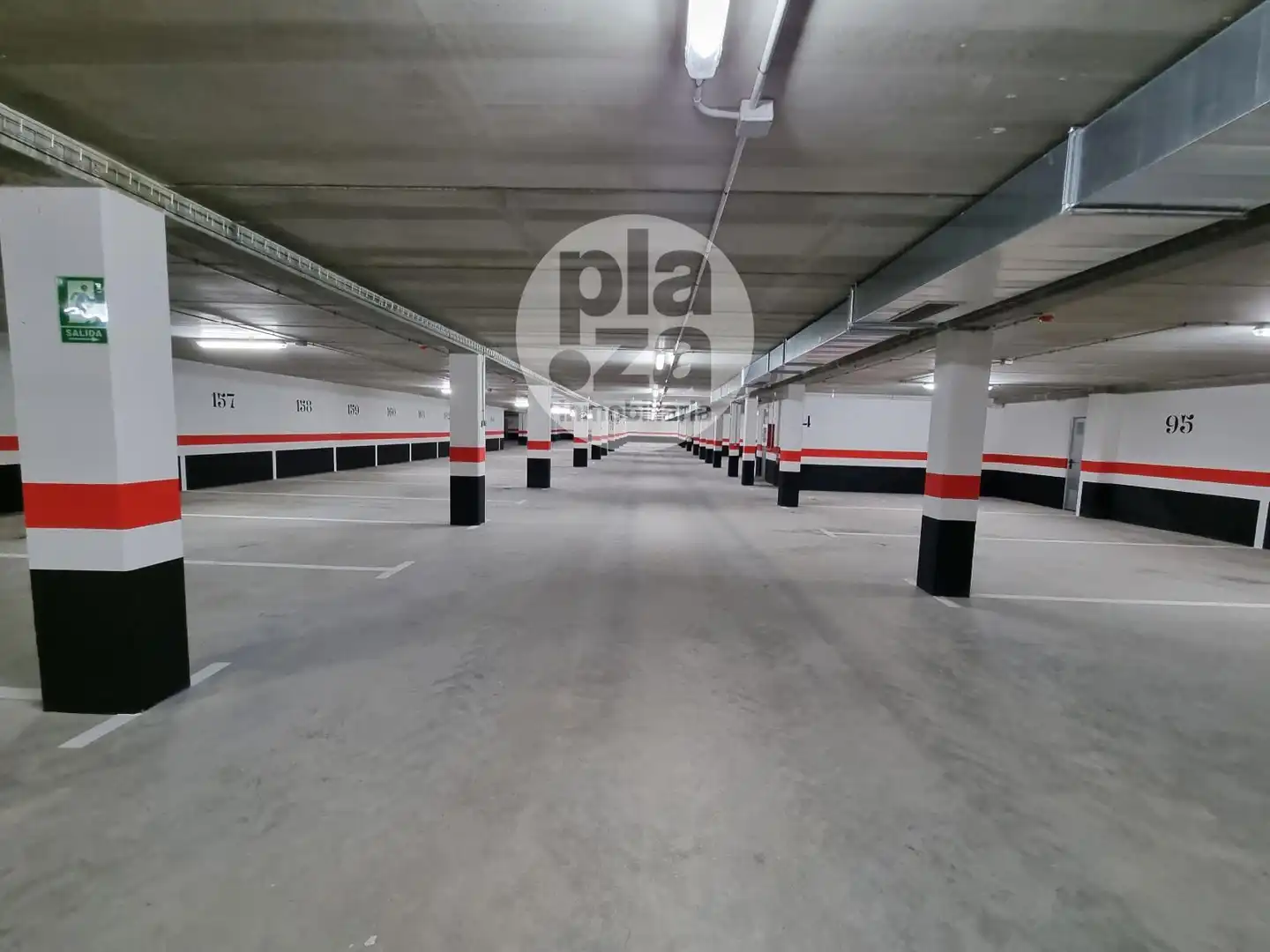 Parking de Piso en venta en Burgos con Calefacción, Terraza y Trastero