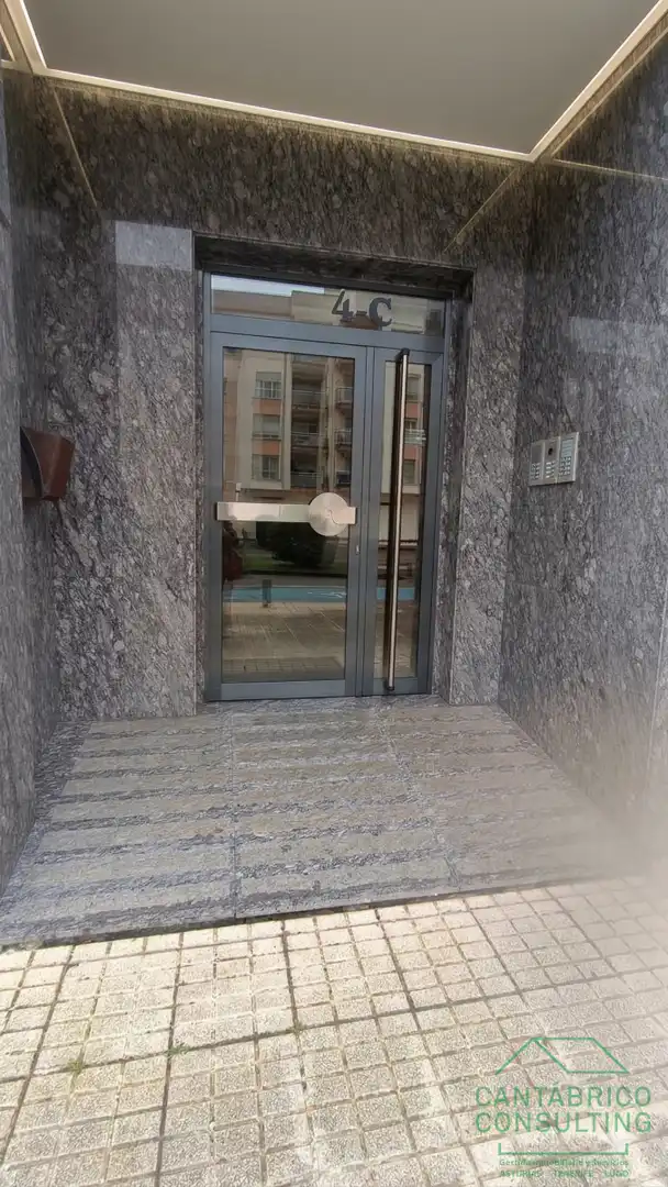 Wohnung zum Verkauf in Navia mit Heizung, Parkett und Terrasse