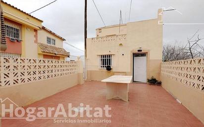 Vista exterior de Casa o xalet en venda en Torrent amb Aire condicionat, Terrassa i Traster