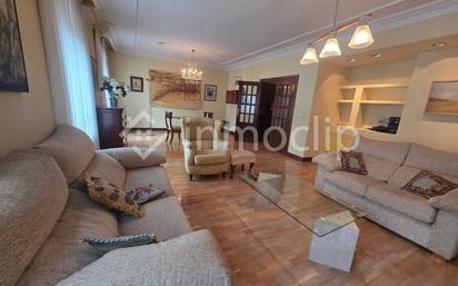 Living room of Flat for sale in Salamanca Capital  with Heating