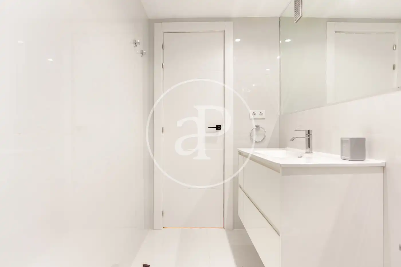 Badezimmer von Wohnung zum Verkauf in Benidorm mit Klimaanlage, Heizung und Terrasse
