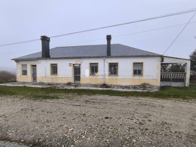 Casa-chalet en Venta en Montederramo