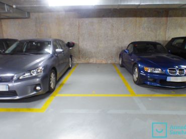 Einzelparkplatz mit Aufzug zur Miete in Carrer de València