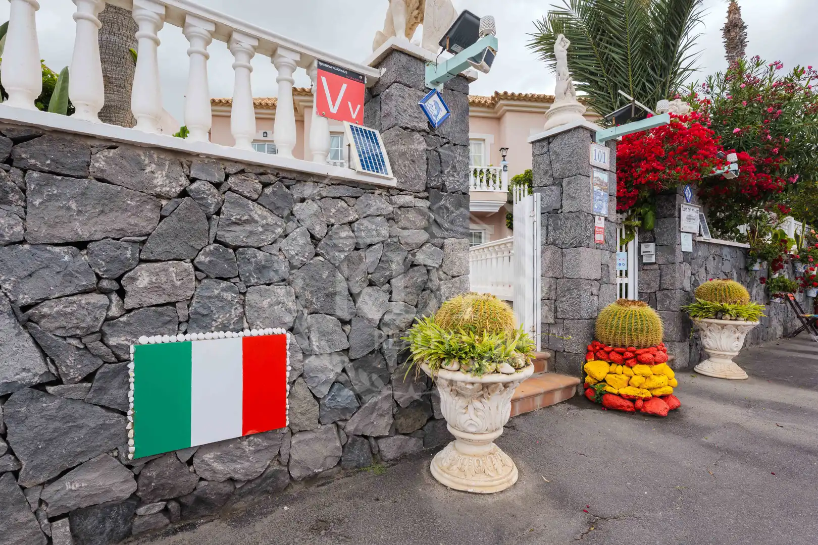 Vista exterior de Casa o chalet en venta en Granadilla de Abona con Aire acondicionado, Calefacción y Jardín privado