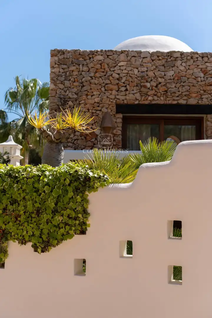 Vista exterior de Casa o xalet en venda en Moraira amb Aire condicionat, Calefacció i Jardí privat