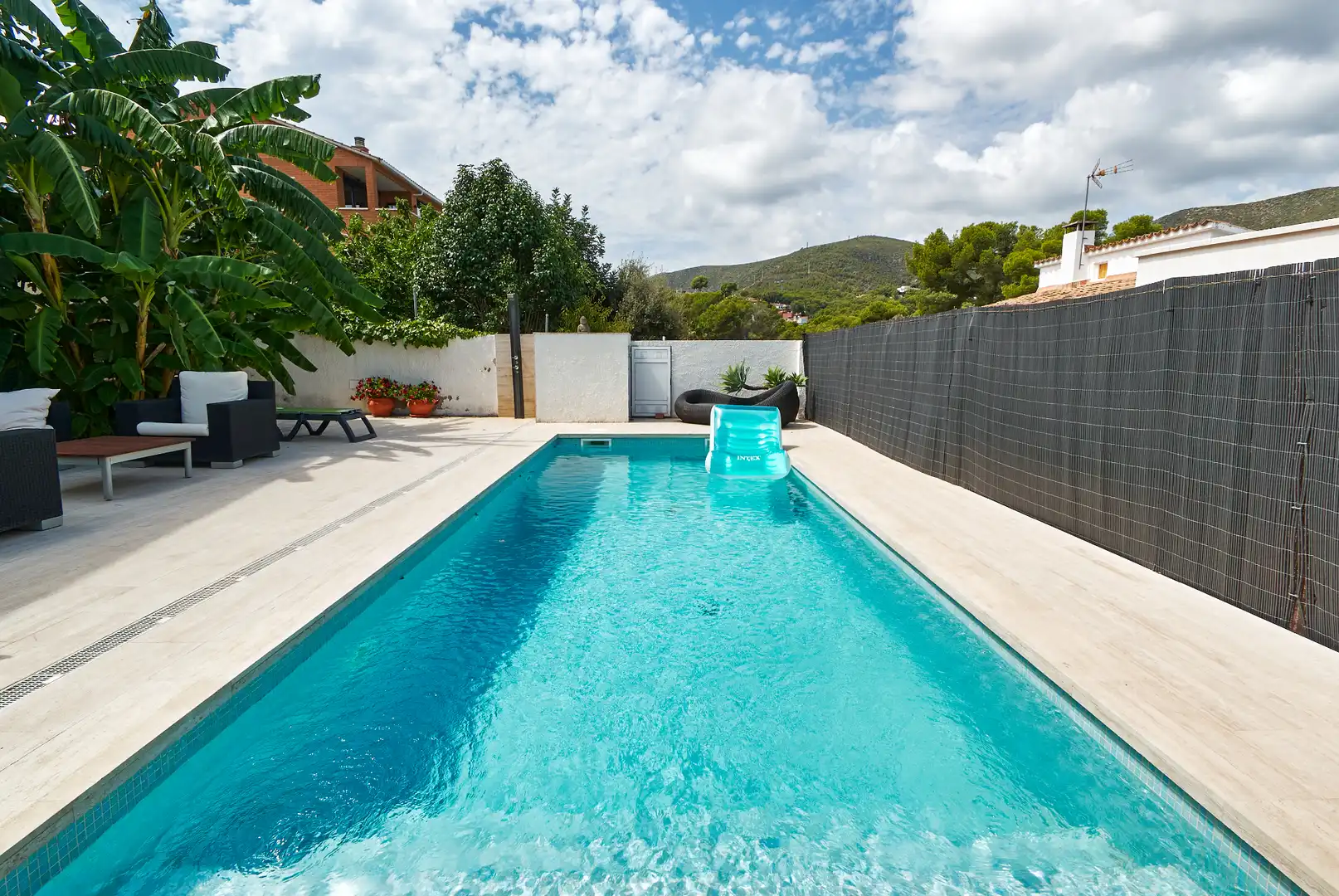 Swimming pool of Houses for sale in Castelldefels  with Air Conditioner, Heating and Private garden
