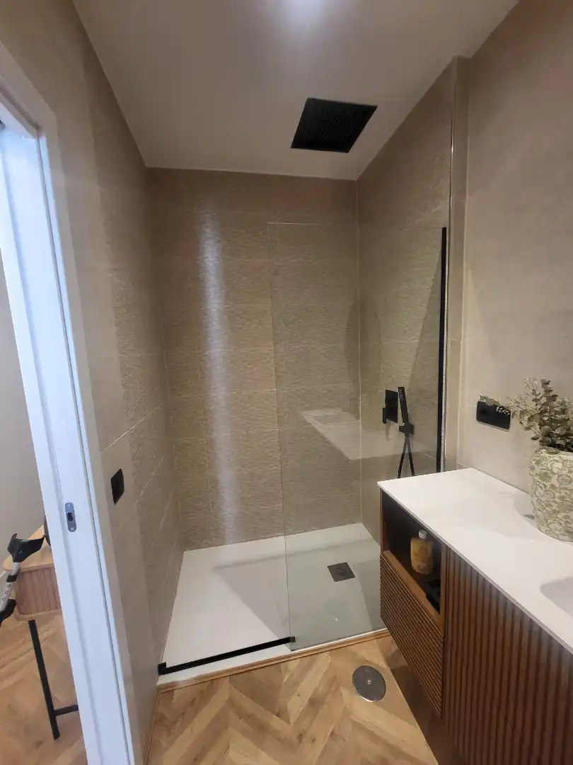 Baño de Dúplex en venta en Madrid con Parquet, Amueblado y Horno