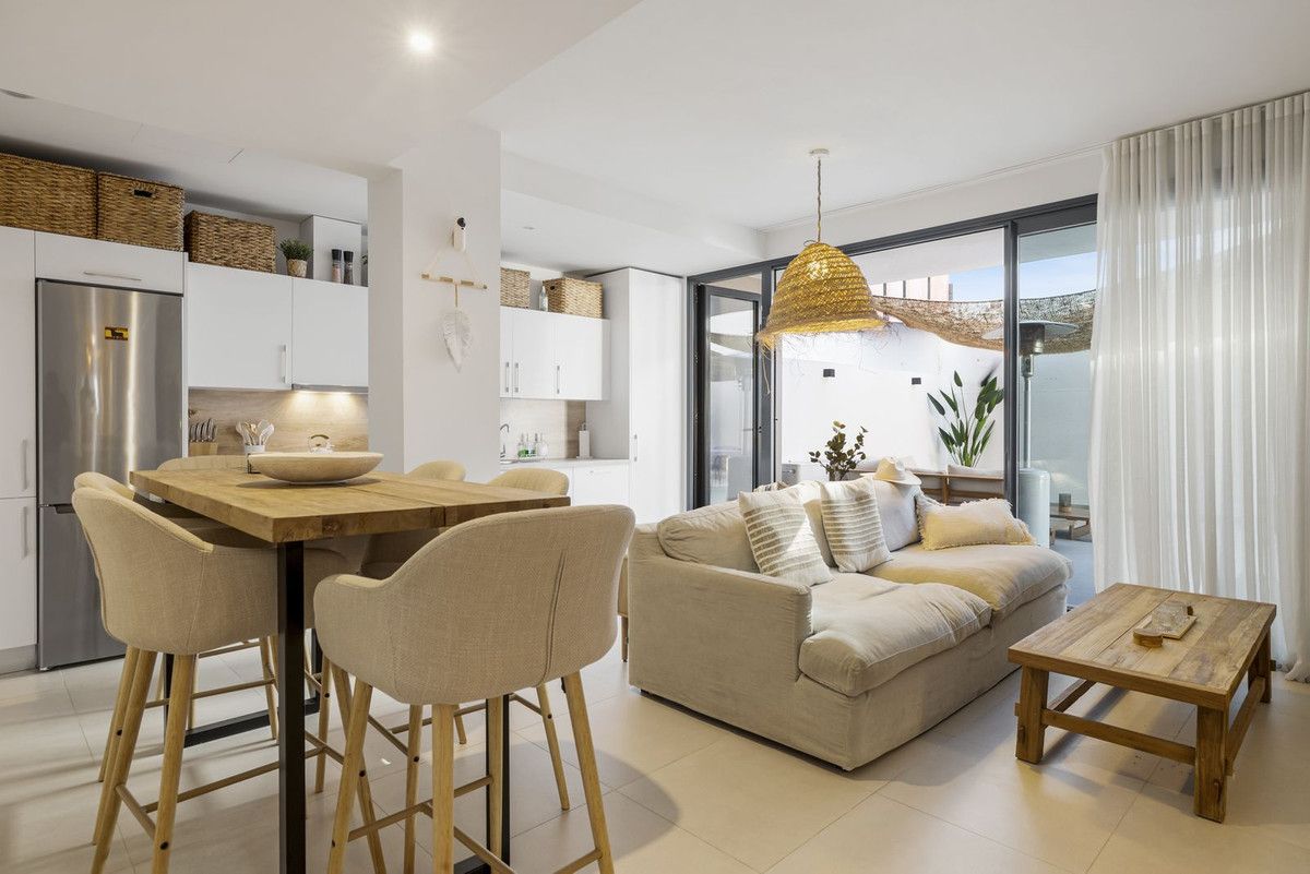 Living room of Apartment for sale in Torremolinos  with Air Conditioner and Community pool