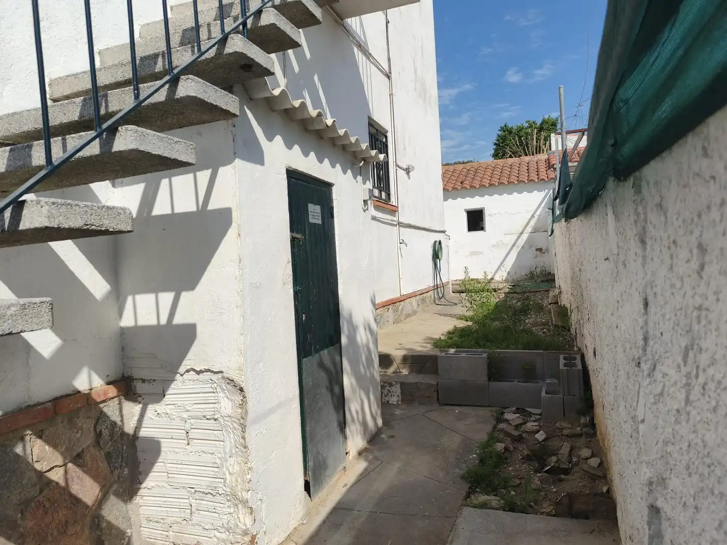 Außenansicht von Wohnung zur Miete in Viladecans mit Klimaanlage, Heizung und Privatgarten