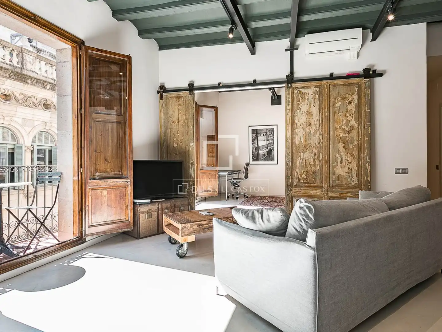 Wohnzimmer von Wohnung zum Verkauf in Barcelona mit Klimaanlage, Heizung und Möbliert