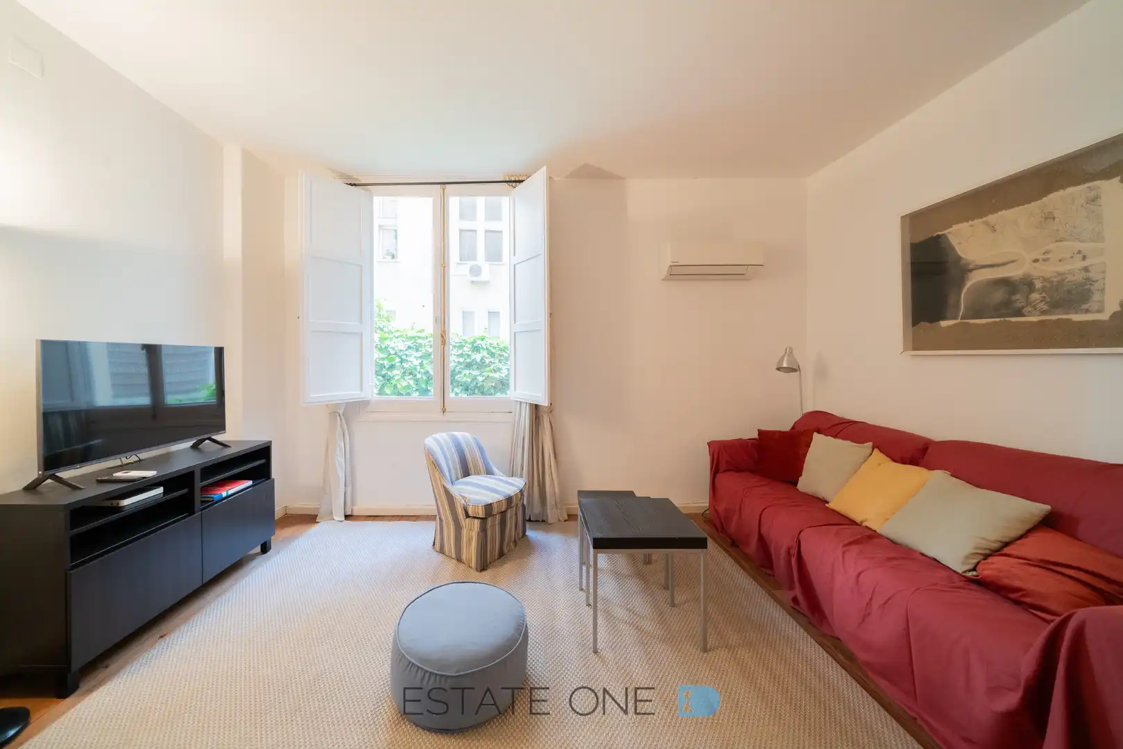 Living room of Office for rent in Madrid  with Air Conditioner, Heating and Balcony