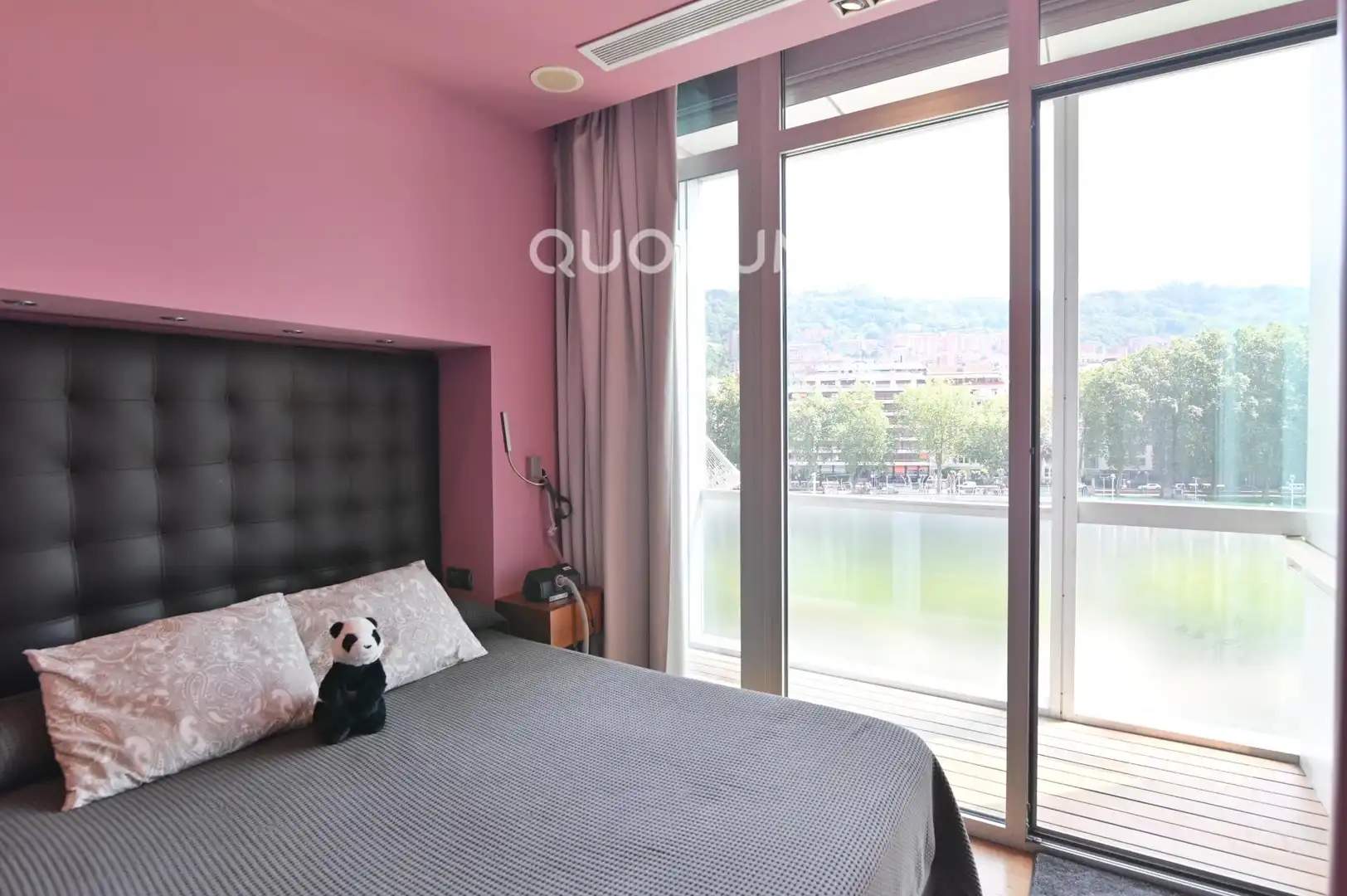 Schlafzimmer von Wohnung zum Verkauf in Bilbao  mit Klimaanlage, Heizung und Terrasse