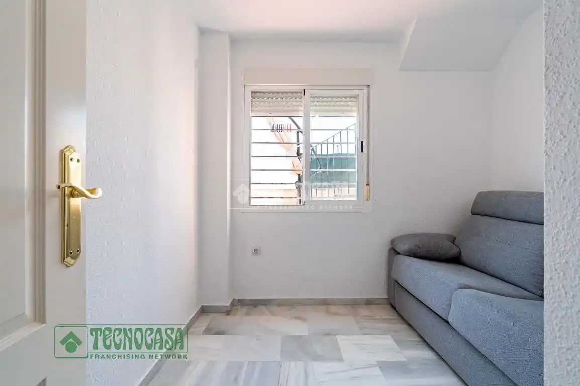 Habitación de Piso en venta en Roquetas de Mar con Aire acondicionado, Terraza y Amueblado