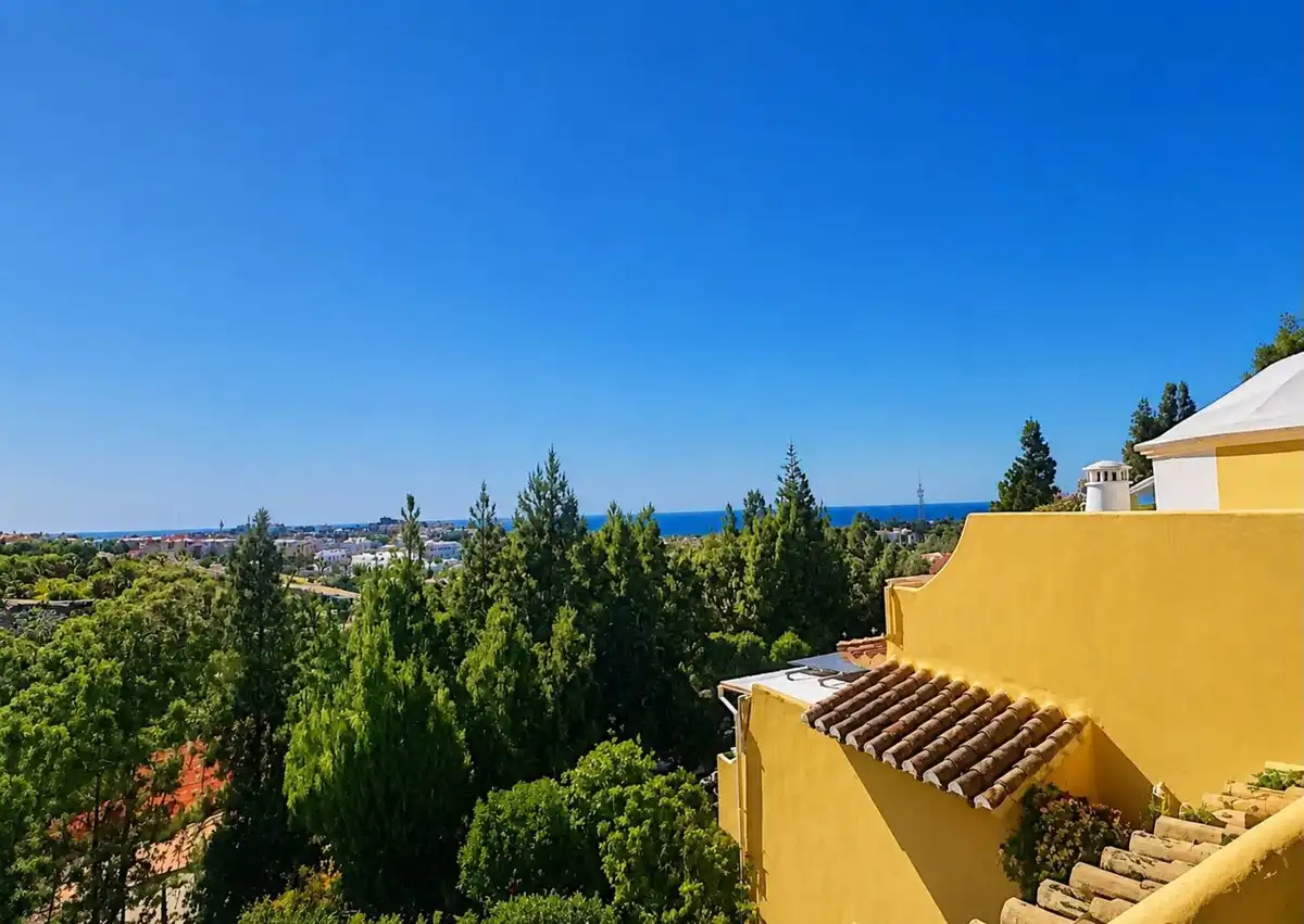 Adosado con jardín en venta en Calahonda, imagen 2
