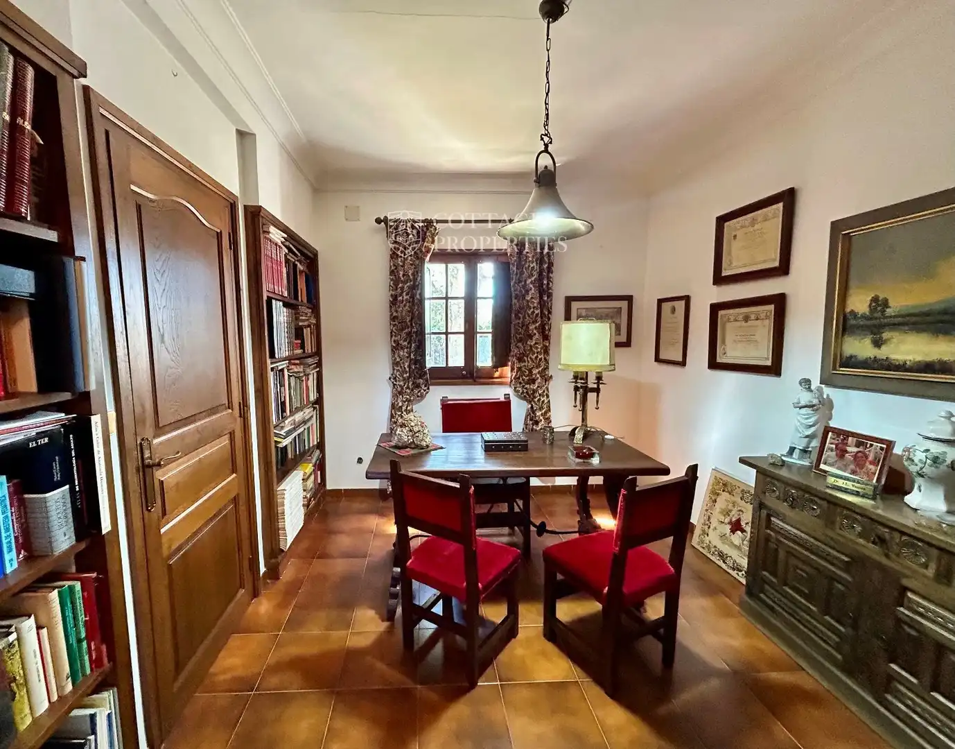 Comedor de Finca rústica en venta en Darnius con Calefacción