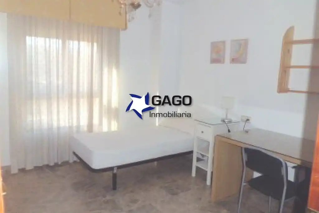 Bedroom of Flat for rent in Córdoba  with Air Conditioner, Heating and Terrace