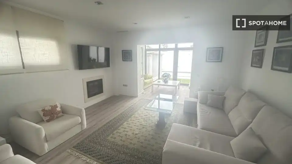 Sala de estar de Apartamento para compartir en Chiclana de la Frontera con Aire acondicionado, Terraza y Amueblado