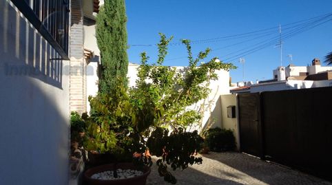Foto 2 de Casa o chalet en venta en Calle Direccion General de Trafico, Huétor Vega, Granada