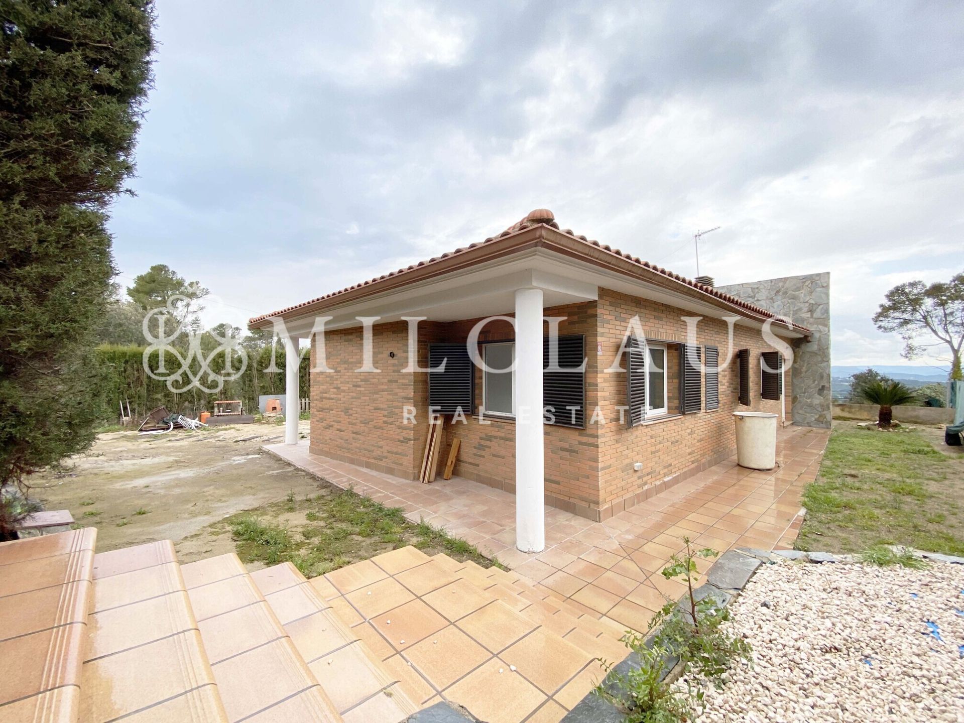Vista exterior de Casa o xalet en venda en Mediona amb Aire condicionat, Calefacció i Jardí privat