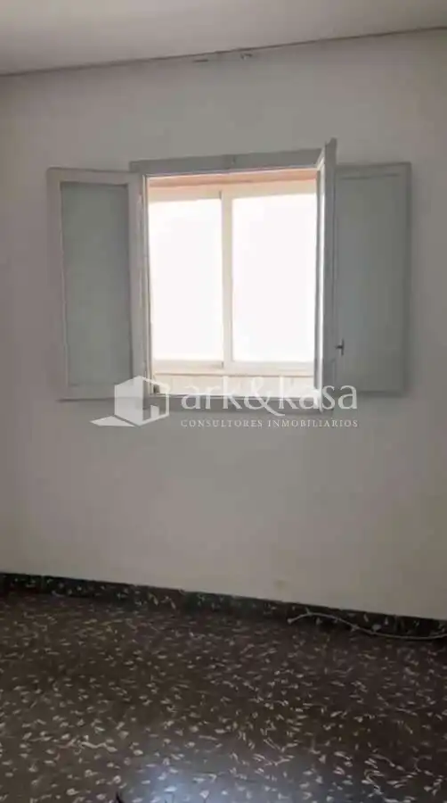 Piso con balcón en venta en Sur, imagen 2
