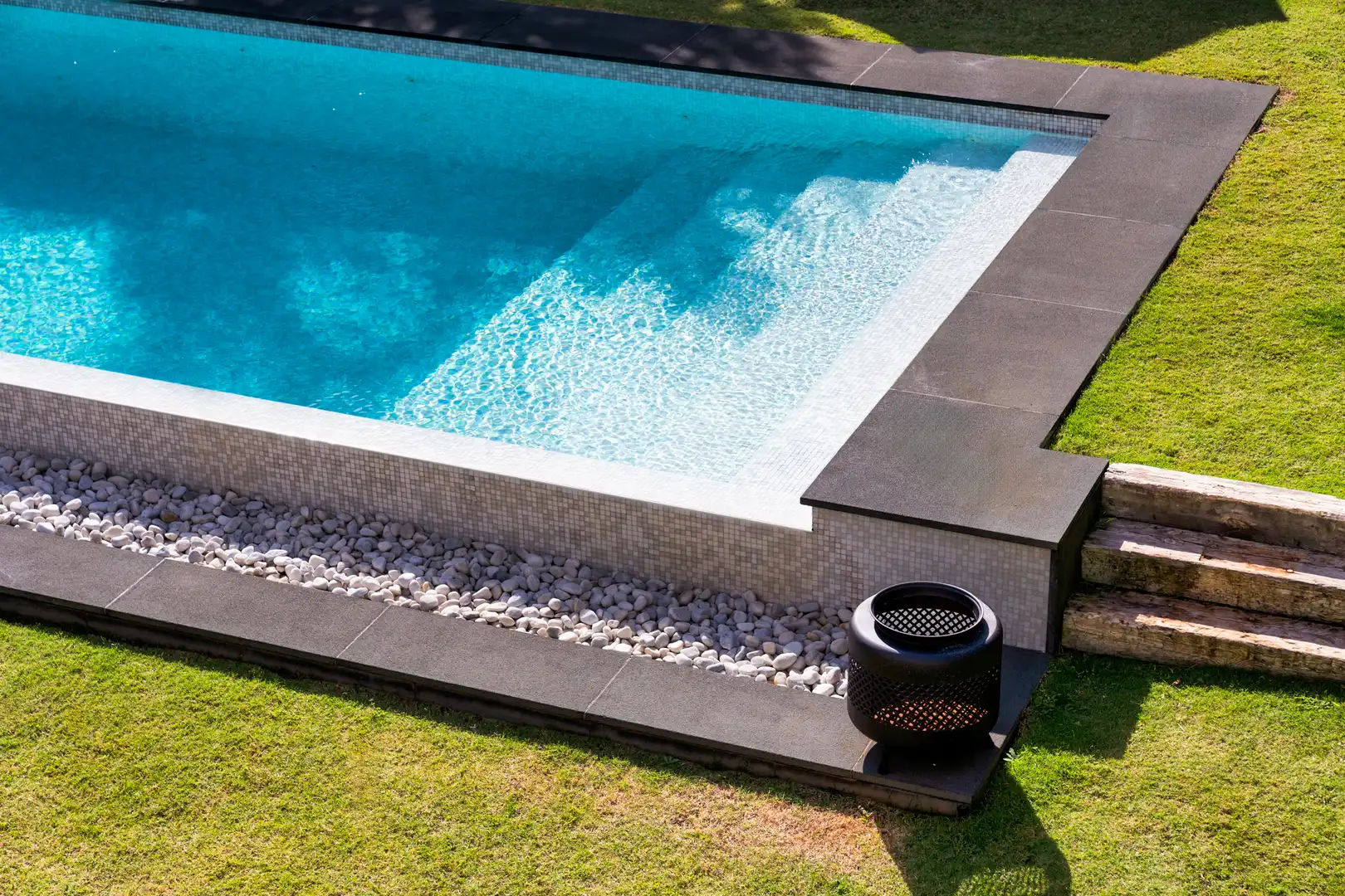 Piscina de Casa o xalet en venda en Marbella amb Aire condicionat, Jardí privat i Terrassa