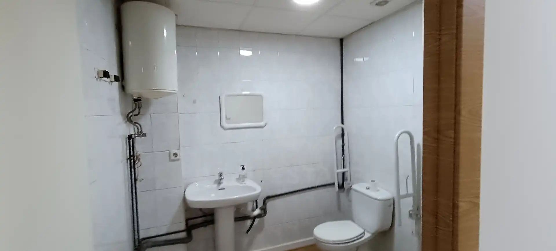Bany de Local de lloguer en Elche ciudad