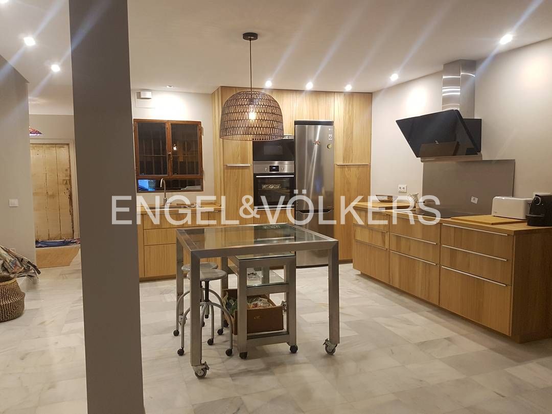 Kitchen of House or chalet for sale in El Puerto de Santa María  with Air Conditioner, Heating and Private garden