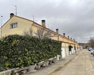 Vista exterior de Casa o xalet en venda en Modúbar de la Emparedada amb Calefacció, Terrassa i Traster