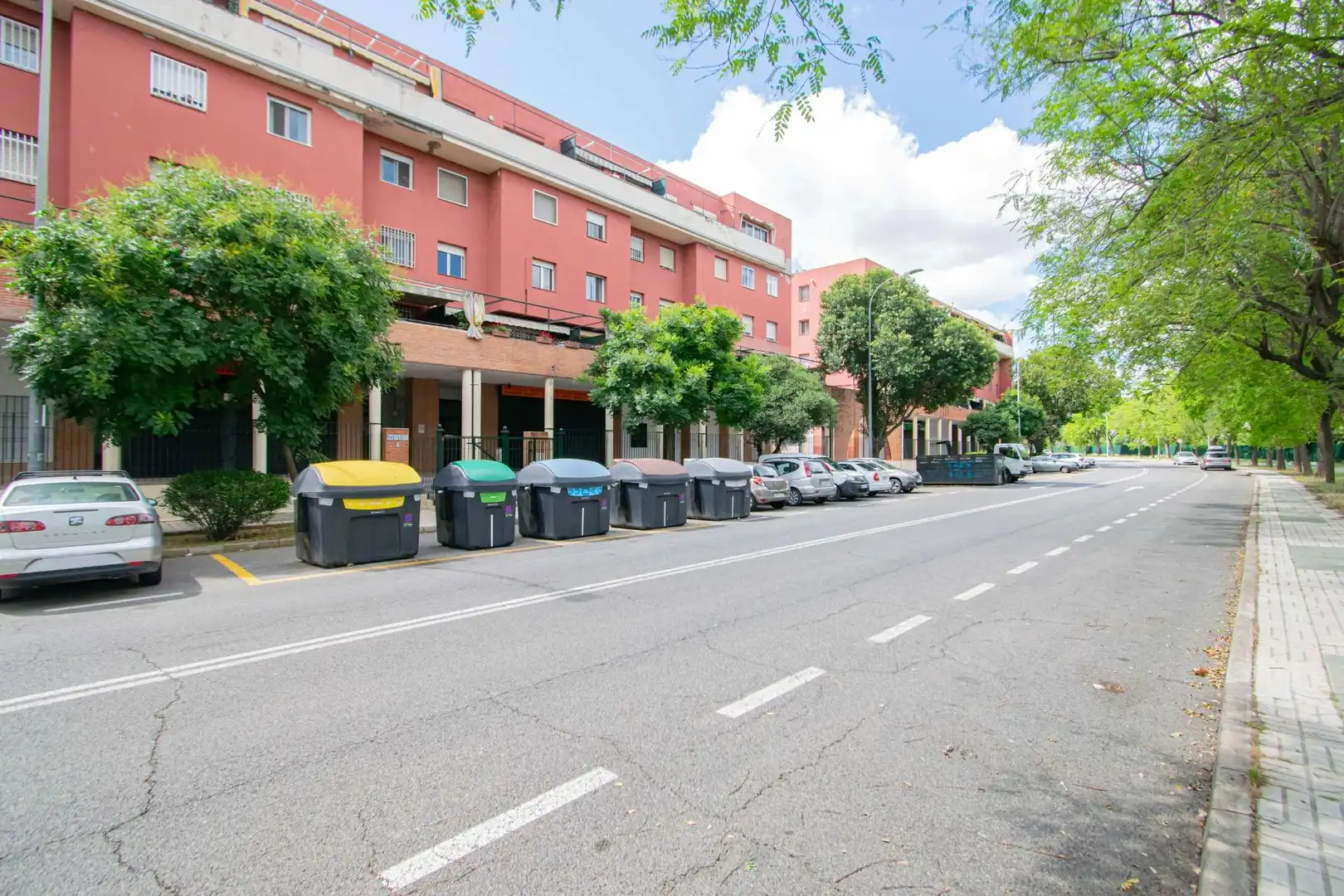 Vista exterior de Dúplex en venda en Sevilla amb Aire condicionat, Calefacció i Terrassa